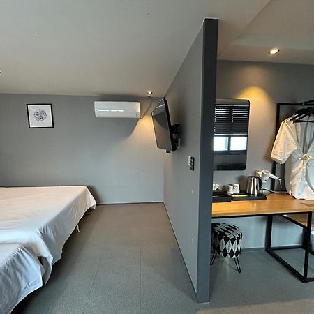 Deluxe Motel Geoje Eksteriør bilde