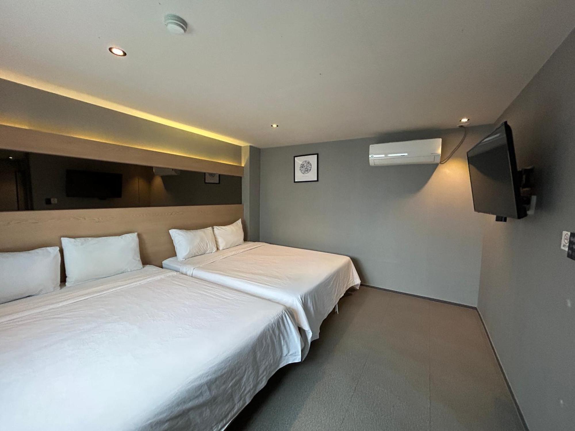 Deluxe Motel Geoje Eksteriør bilde