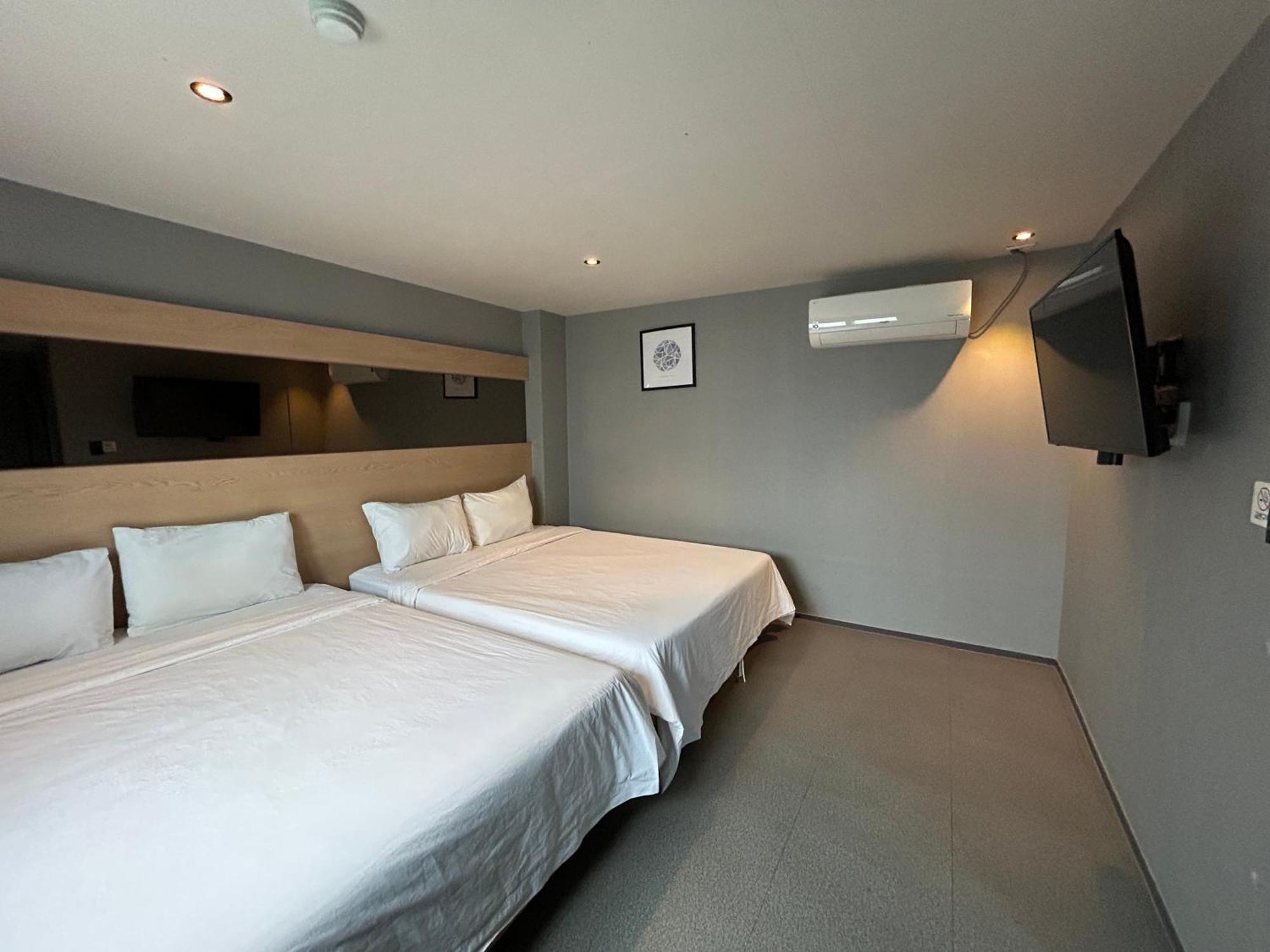 Deluxe Motel Geoje Eksteriør bilde