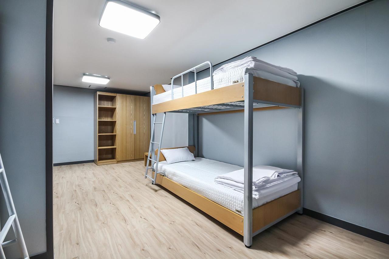 Deluxe Motel Geoje Eksteriør bilde
