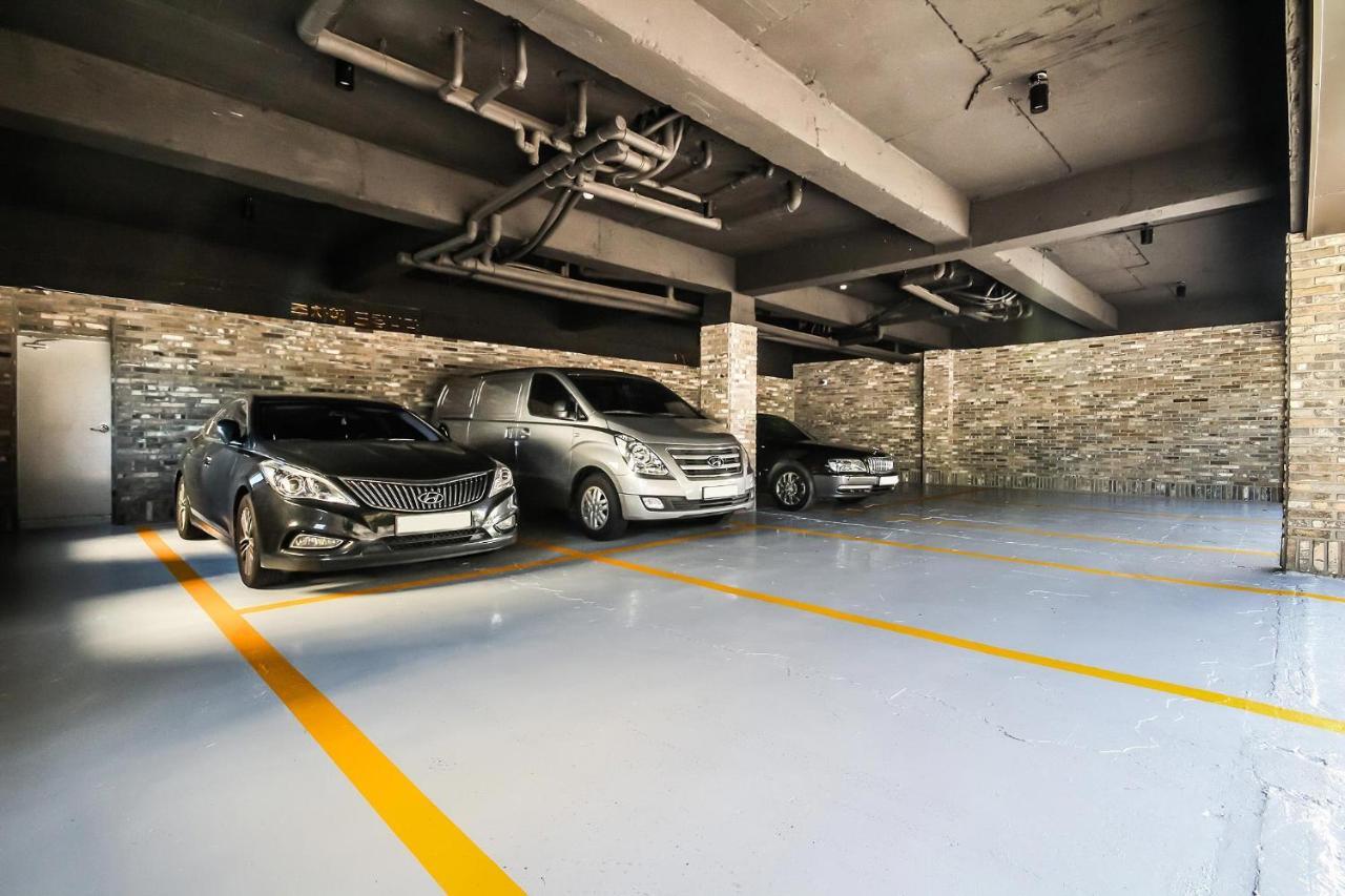 Deluxe Motel Geoje Eksteriør bilde