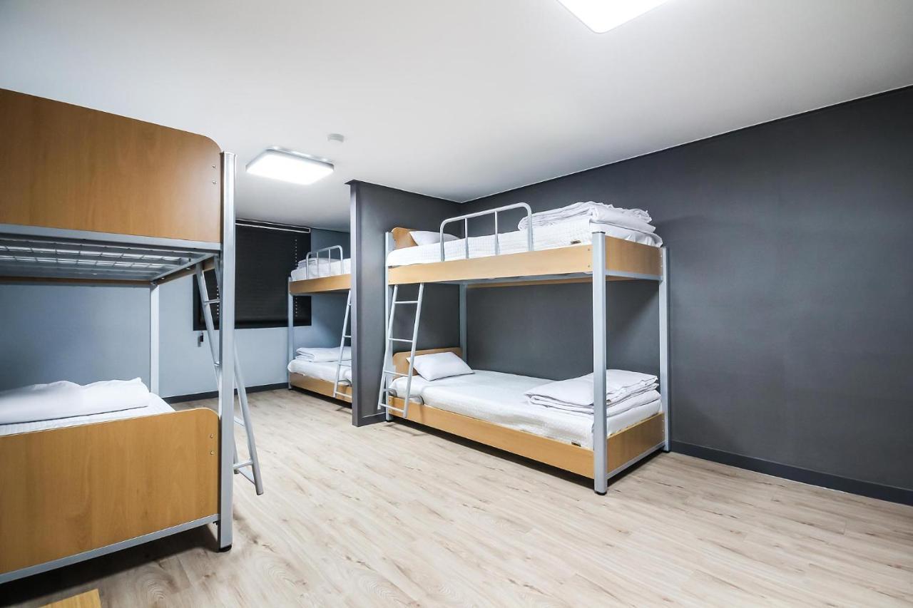 Deluxe Motel Geoje Eksteriør bilde