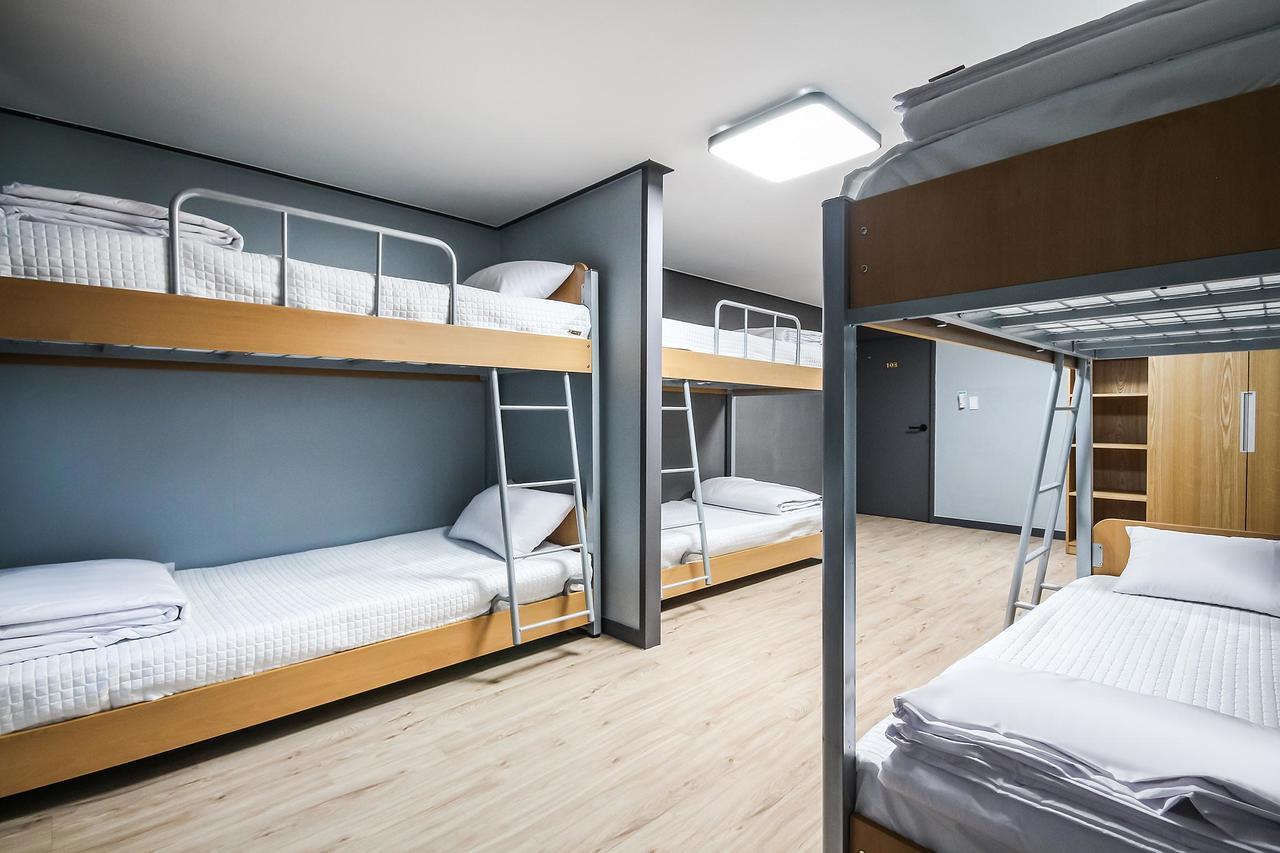 Deluxe Motel Geoje Eksteriør bilde
