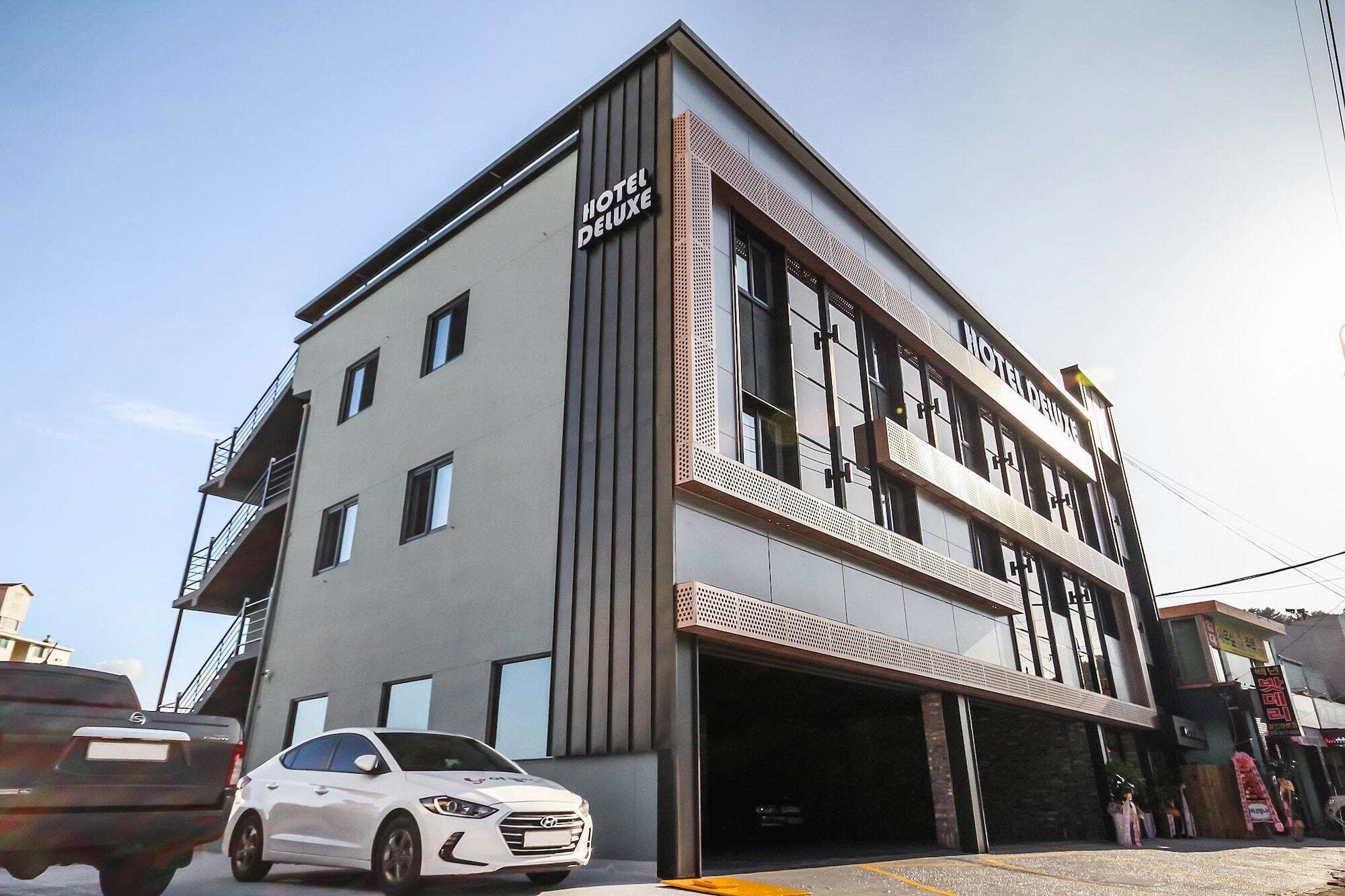 Deluxe Motel Geoje Eksteriør bilde